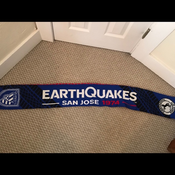 San Jose Earthquakes Soccer Scarf - Picture 1 of 2